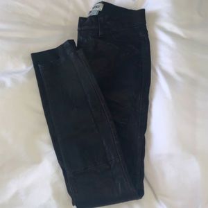 L’agence leathery jeans